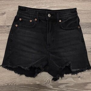American Eagle Black High-Rise Frayed Hem Denim Shorts - Size 000